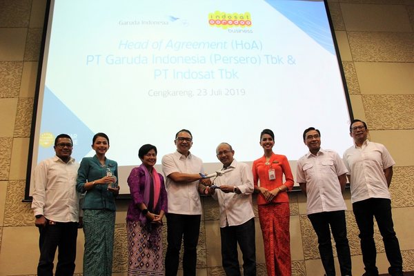Kerja sama Garuda Indonesia dan Indosat Oordeoo, Selasa (23/7/2019)./Leo Dwi Jatmiko