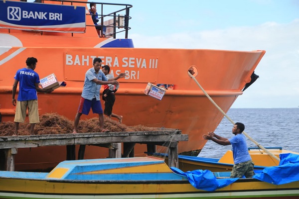  Kala Bank Kapal Jalankan Misi Kemanusiaan di Halmahera Selatan