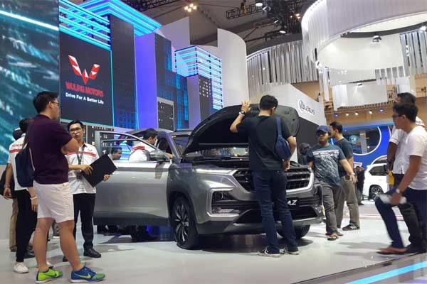  Di GIIAS 2019, Wuling Almaz Menggoda Konsumen