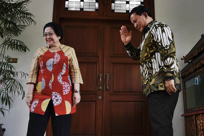  Megawati Siap Jadi Perantara, Sarankan Prabowo Bicara Langsung ke Jokowi