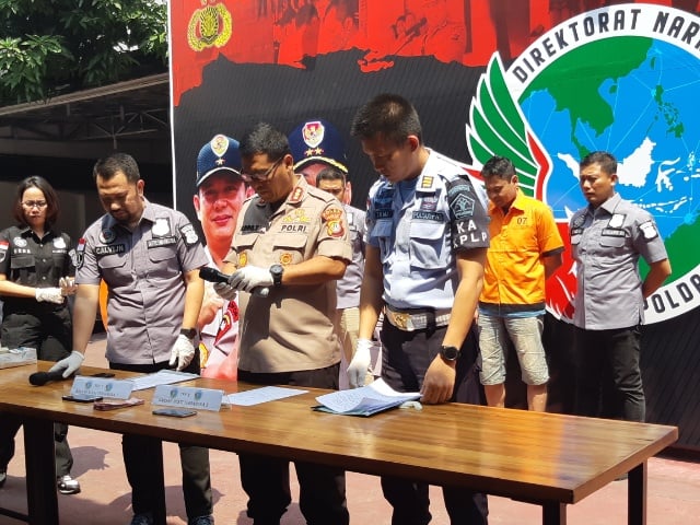  Polisi Tangkap Anggota Jaringan Penyalur Sabu untuk Nunung