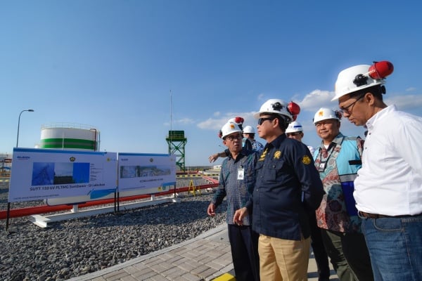  Menteri Jonan Resmikan Infrastruktur Listrik di NTB, Target Elektrifikasi Jadi 99 Persen