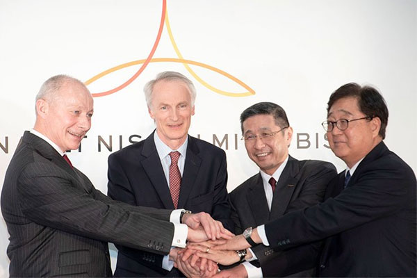 CEO Renault Thierry Bollor, Chairman Renault Jean-Dominique Senard, CEO Nissan Hiroto Saikawa, dan CEO Mitsubishi Motors Osamu Masuko. /(Alliance) 