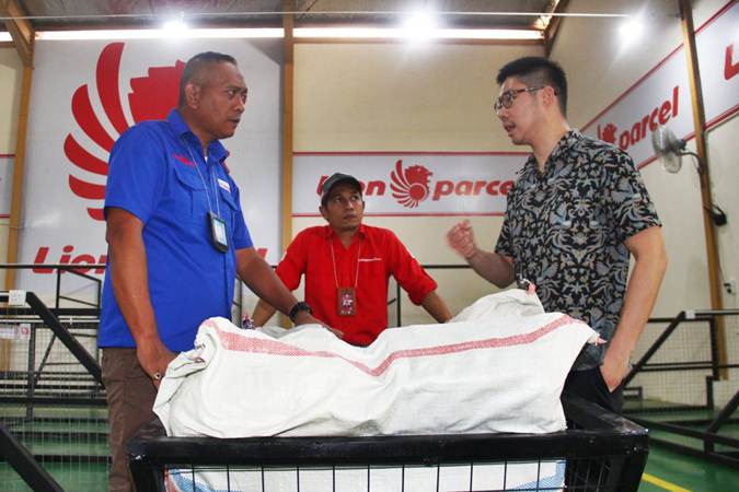  Lion Parcel Resmikan Tempat Penimbunan Sementara