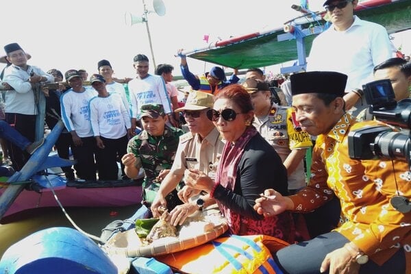  Ikuti Sedekah Bumi dan Laut di Demak, Ini Pesan Menteri Susi