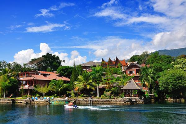  Dukung Tujuan Wisata Danau Toba, Jalan Lingkar Samosir Diperlebar