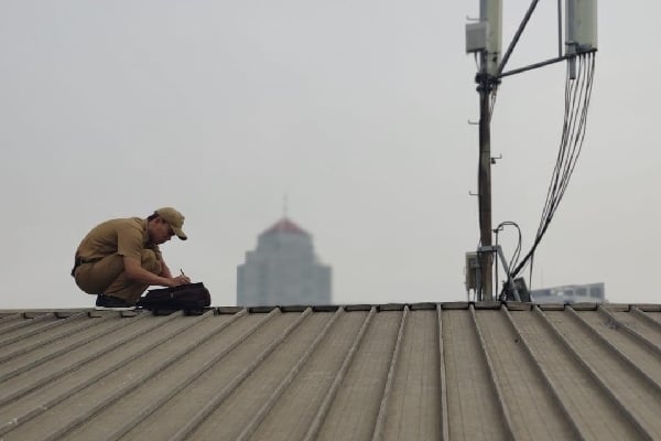  Pendataan Objek Pajak, Petugas Harus Panjat Atap Rumah