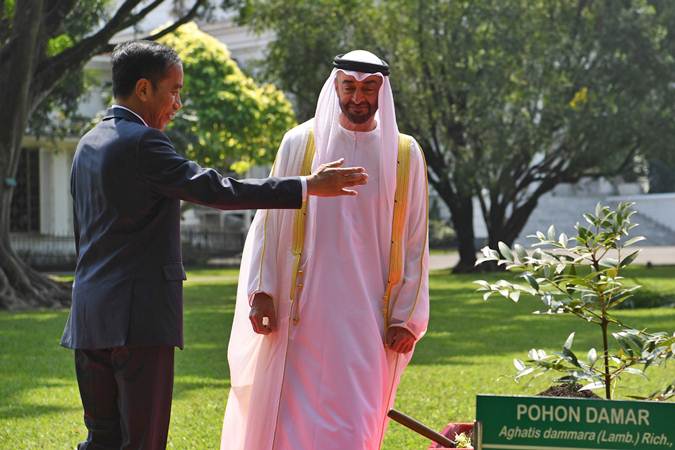  TERAS ISTANA : Untung Pangeran Tak Nyetir Lagi
