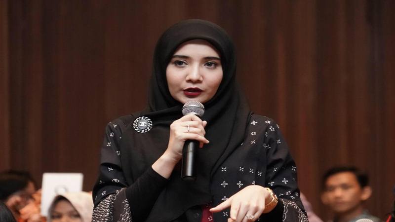  Zaskia Sungkar Ingatkan Tuberkulosis Masalah Bersama 
