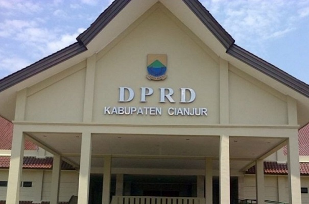  50 Orang Anggota DPRD Cianjur Dilantik