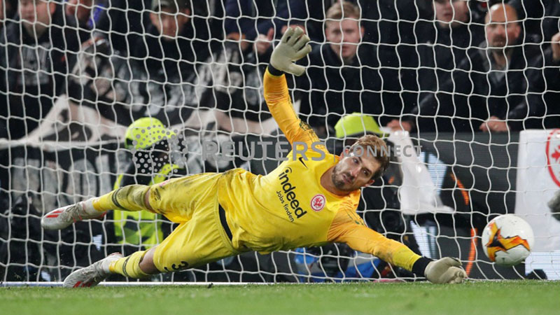  Eintracht Frankfurt Resmi Dapatkan Kiper Kevin Trapp dari PSG