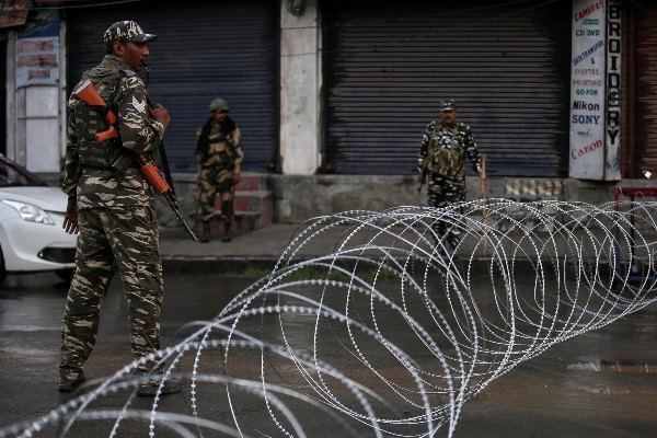  Kashmir Bergejolak, Otoritas India Tahan 300 Politisi dan Tokoh Masyarakat