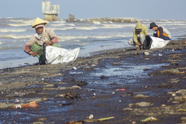  Pertamina Revisi Volume Tumpahan Minyak di Laut Utara Karawang
