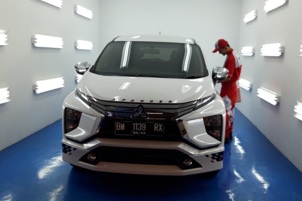  Mitsubishi Motors Buka Fasilitas Perbaikan Bodi & Cat di Pekanbaru