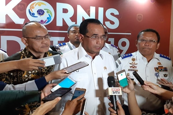  Ganjil Genap Jakarta : Menhub Ingin Taksi Daring dan Reguler Setara 