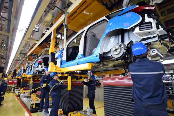  Perang Dagang Guncang Pasar TK Industri Otomotif Global