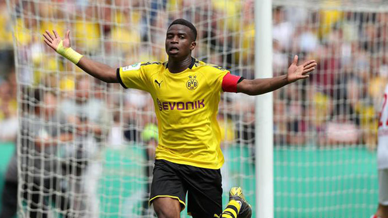  Anak Ajaib Dortmund Cetak 6 Gol Saat Debut