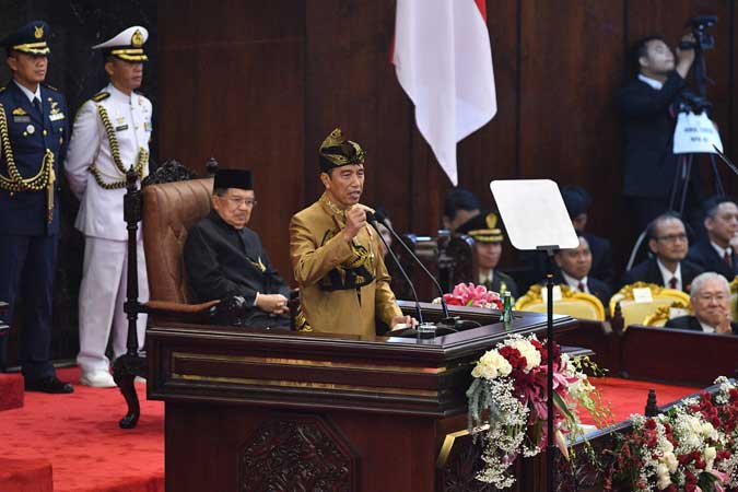  Presiden Jokowi : Saatnya Bangun Industri Mobil Listrik Sendiri