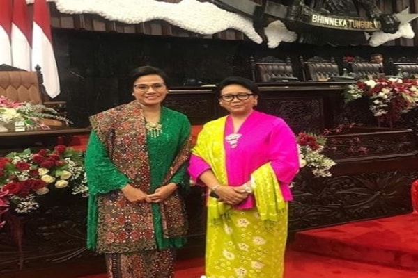  Menteri Sri Mulyani dan Retno Marsudi Pakai Kebaya, Warganet Lontarkan Pujian