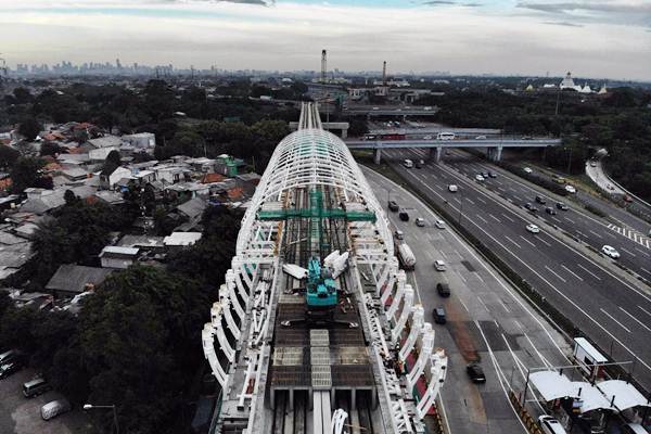 Akhirnya, Adhi Commuter Property Tutup Atap Tower Royal Sentul Park