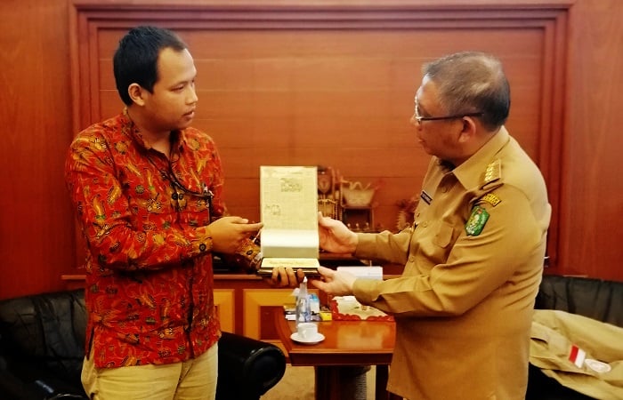  Gubernur Kalimantan Barat Menerima Kunjungan Bisnis Indonesia