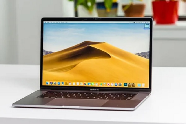 MacBook Pro 15 Inci/Istimewa