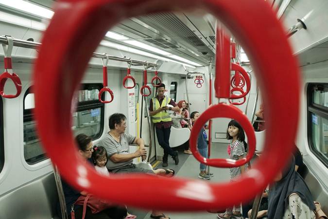  KERETA RINGAN : LRT Cawang-Cibubur Beroperasi Oktober