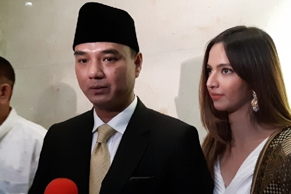  Nia Ramadhani, Haji Lulung, Risa Saraswati Hadiri Pelantikan DPRD DKI 2019-2024