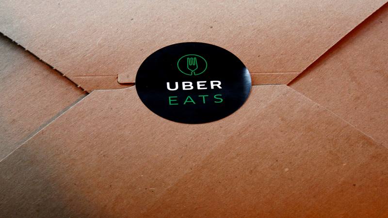  Uber Eats Gandeng Lawson Hadirkan Layanan Pengantaran Makanan dan Barang