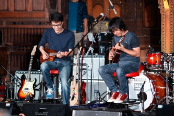  Dewa Budjana dan Tohpati Gelar Konser Bersama