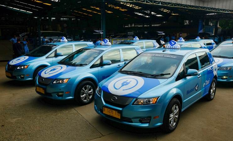  MOBIL LISTRIK : Antara Kenyamanan dan Keselamatan