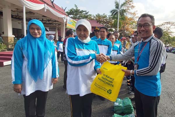  Alfamart Dukung Pengurangan Sampah Plastik di Barito Kuala