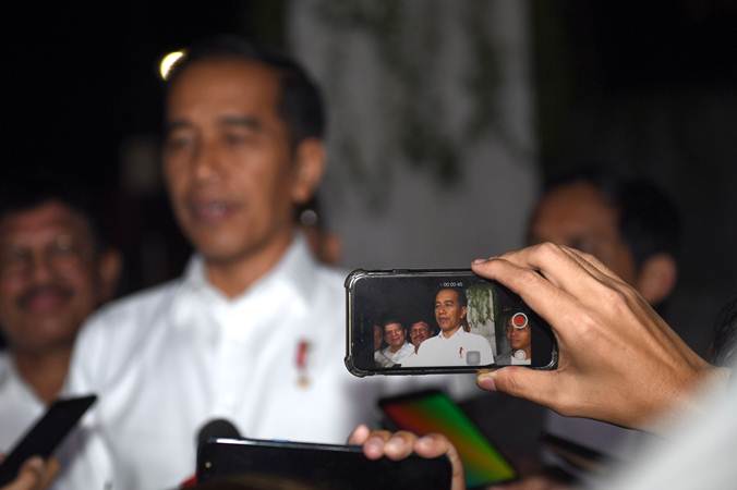  Presiden Jokowi Melayat Ibunda SBY