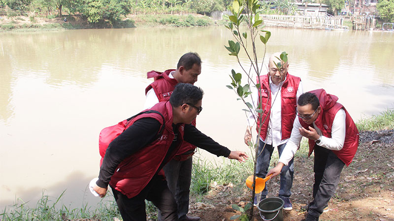  PENANAMAN POHON