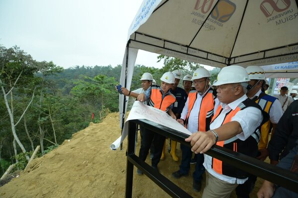  Menteri PUPR Tinjau Proyek Bendungan Sidan di Bali