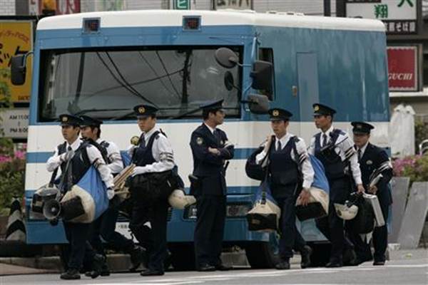  Jepang Kerahkan Personil ke Kepulauan yang Disengketakan dengan China