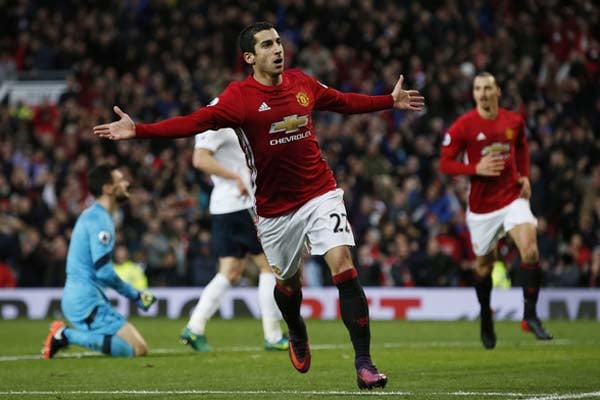  Roma Bidik Gelandang Arsenal Henrikh Mkhitaryan 