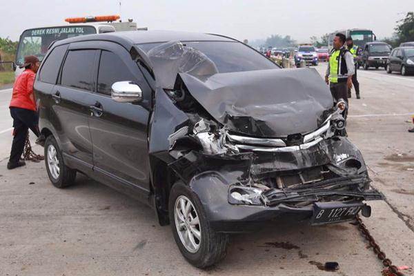  15 Kendaraan Terlibat Kecelakaan Beruntun di Tol Cipularang