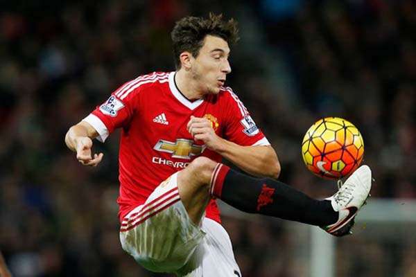  Matteo Darmian Tinggalkan MU, Gabung ke Parma