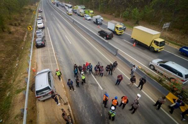  Satu Keluarga Jadi Korban Kecelakaan Tol Cipularang