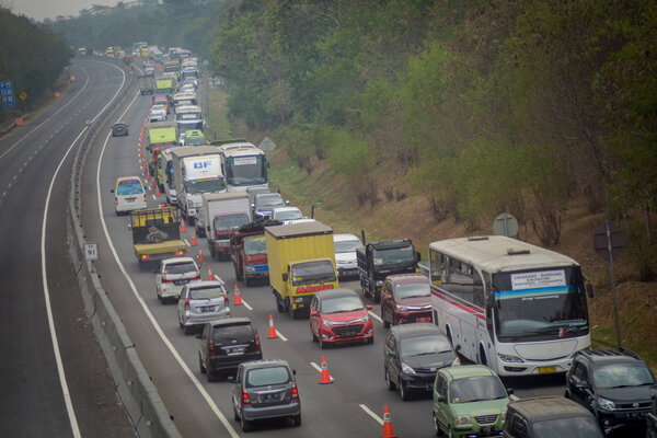  Lajur Darurat di Sepanjang Tol Cipularang Masih Minim
