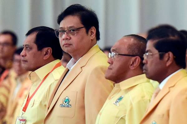  Bamsoet vs Airlangga: Golkar akan Kembali Terbelah?