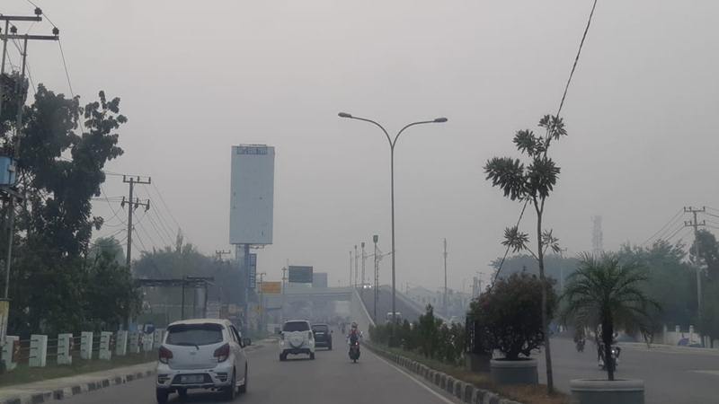  Stadion dan Flyover di Pekanbaru Ditelan Kabut Asap