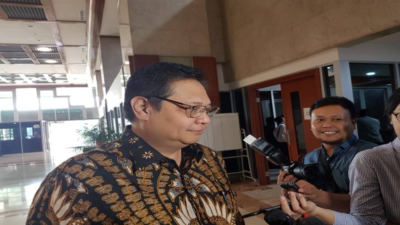  Airlangga: Tak Ada Pertemuan Golkar-PDIP untuk Muluskan Revisi UU KPK