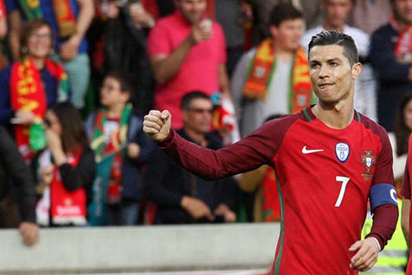  Hasil Kualifikasi Euro : Ronaldo Cetak 4 Gol, Portugal Pesta di Lithuania