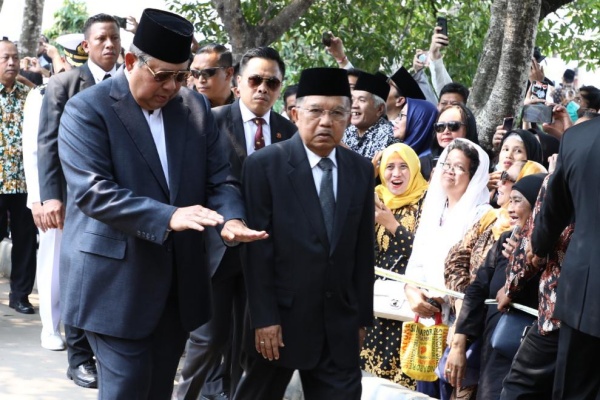  Foto-foto Reuni Tokoh Nasional di Pemakaman B.J. Habibie