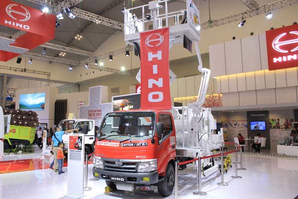 Pertambangan Lesu, Produsen Truk Maksimalkan Sektor Logistik