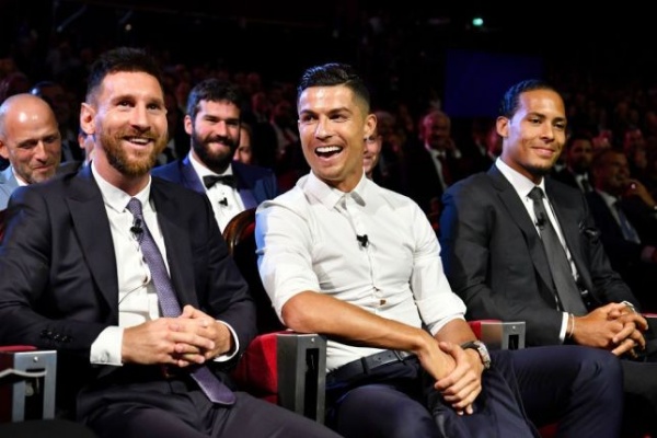  Messi Terima Ajakan Makan Malam Ronaldo