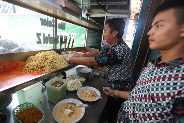  Dirintis Pendatang dari Jabar, Mie Celor Haji Syafei Jadi Favorit di Palembang