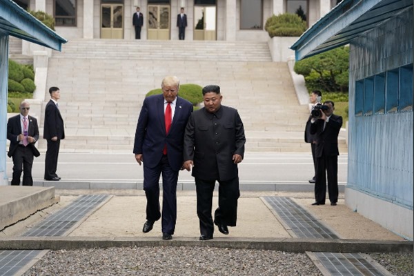  Kim Jong-un Undang Trump Sambangi Pyongyang